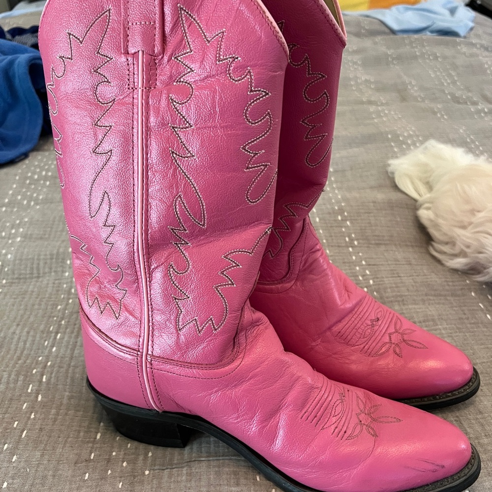 Vibrant Pink Heeled Cowboy Boots